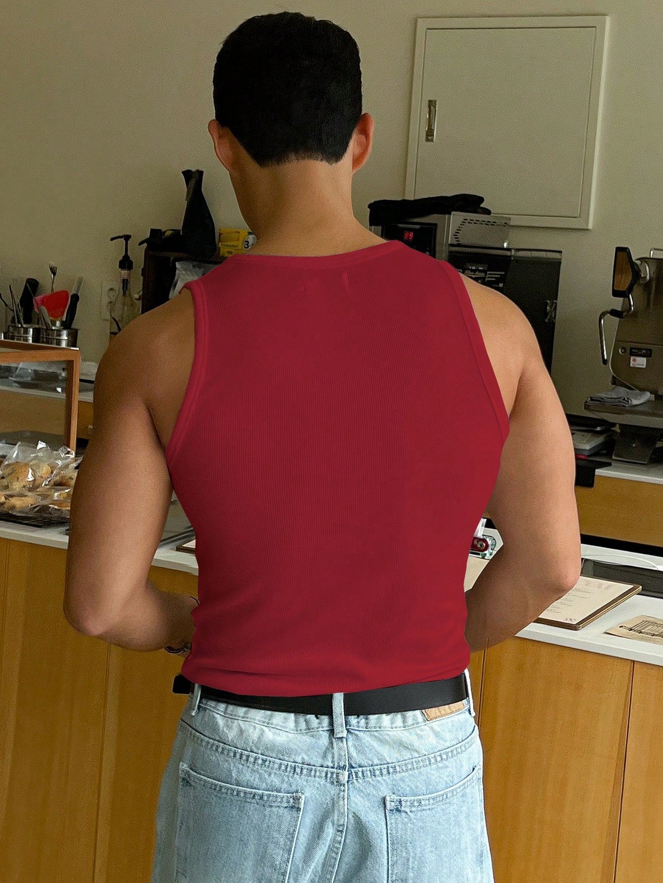 Versatile basic Men's tank top | Red |