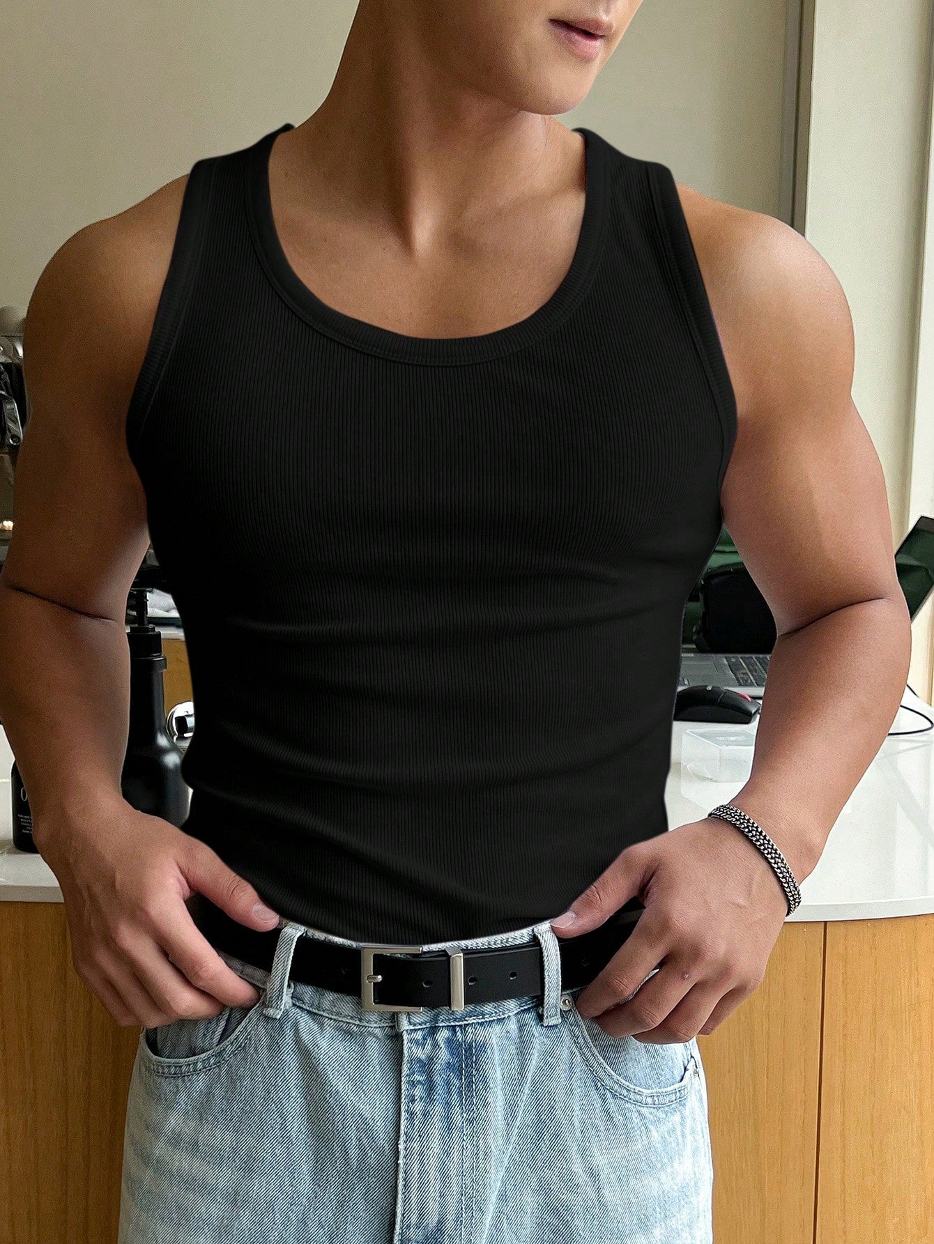 Versatile basic Men's tank top | Black|
